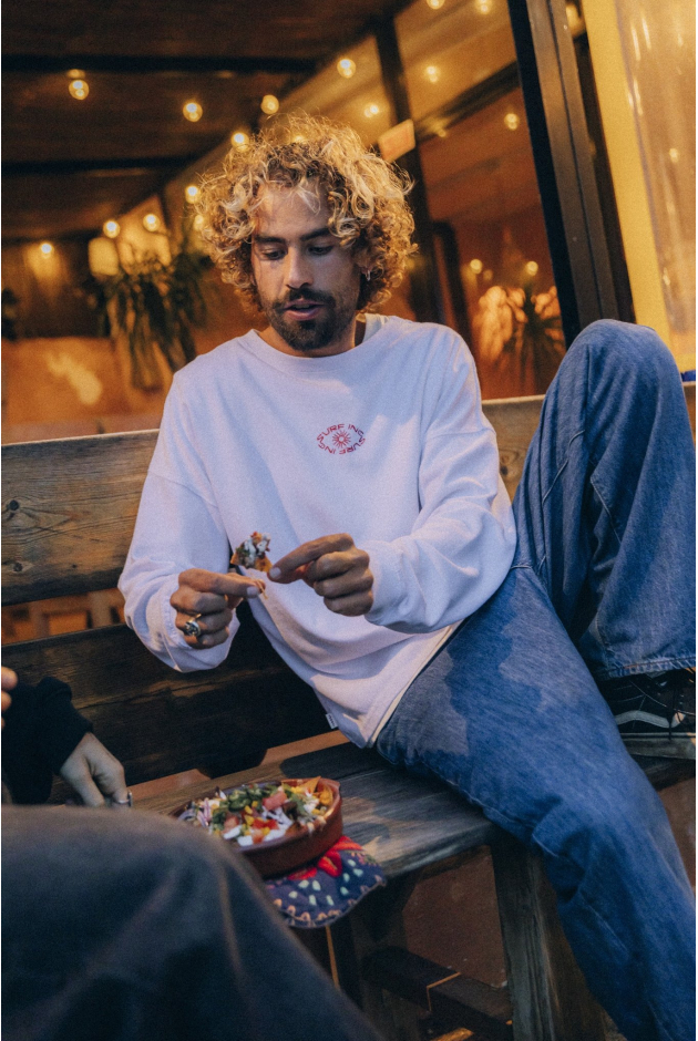 Feel Amazing LS - Paper White Feel Amazing LS - Paper White