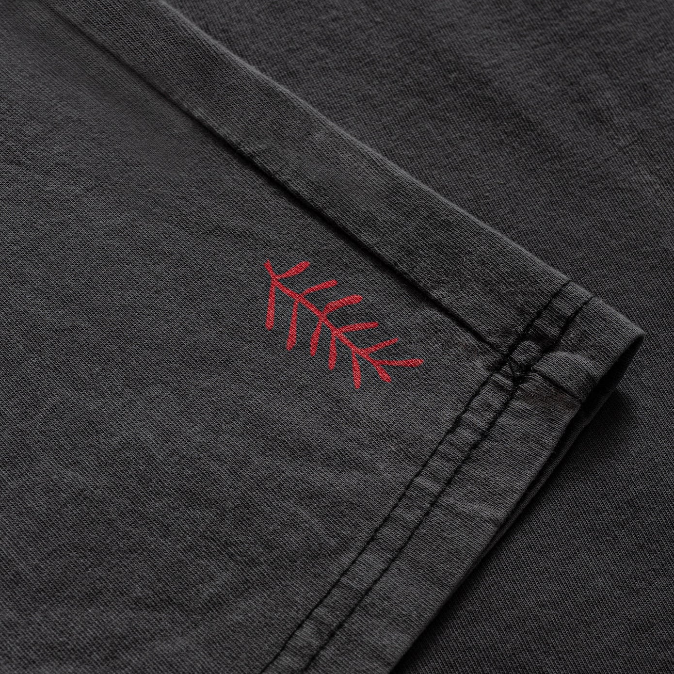 Moody Red Sun LS - Stone Grey