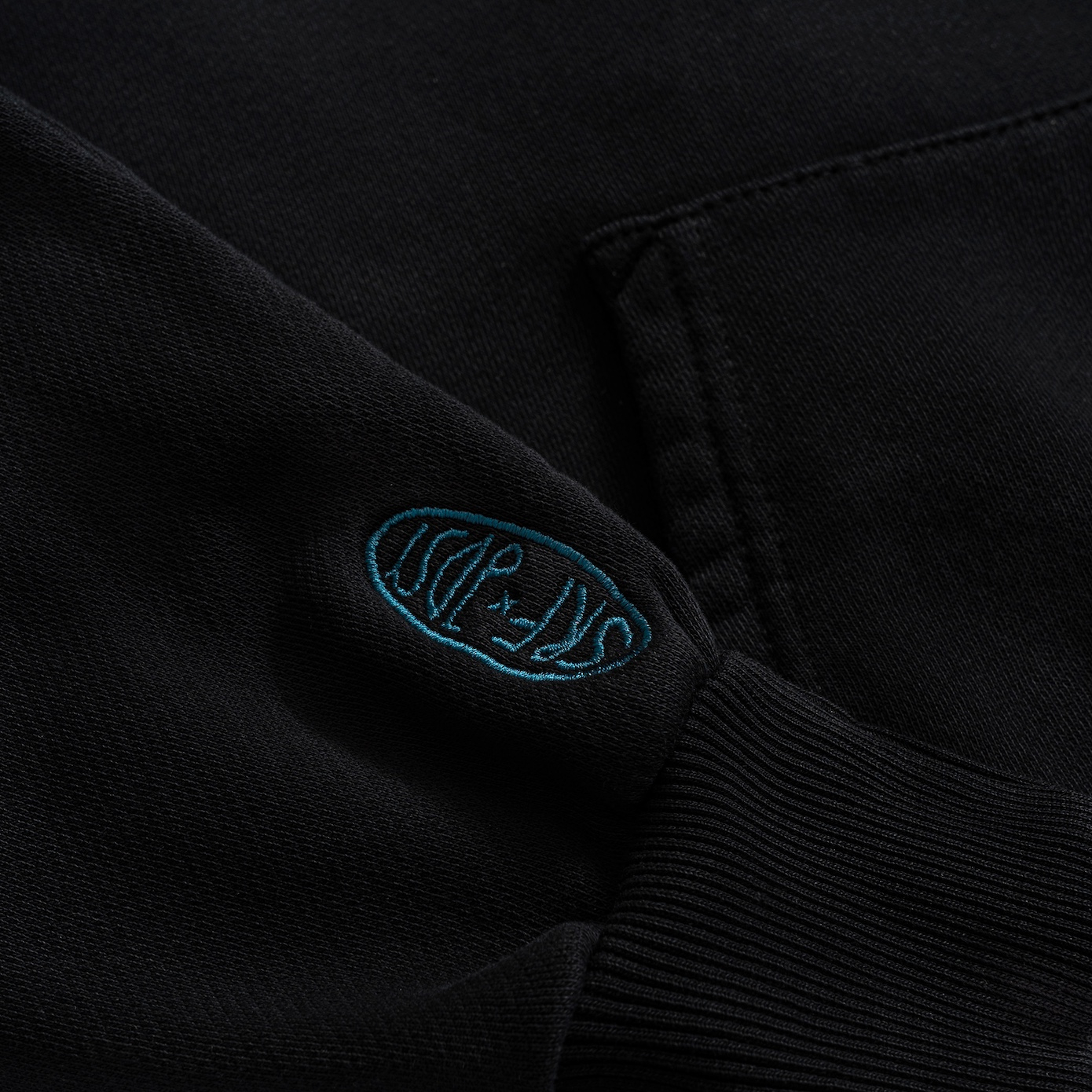 Chillin&rsquo;rn Hoodie - Acid Black