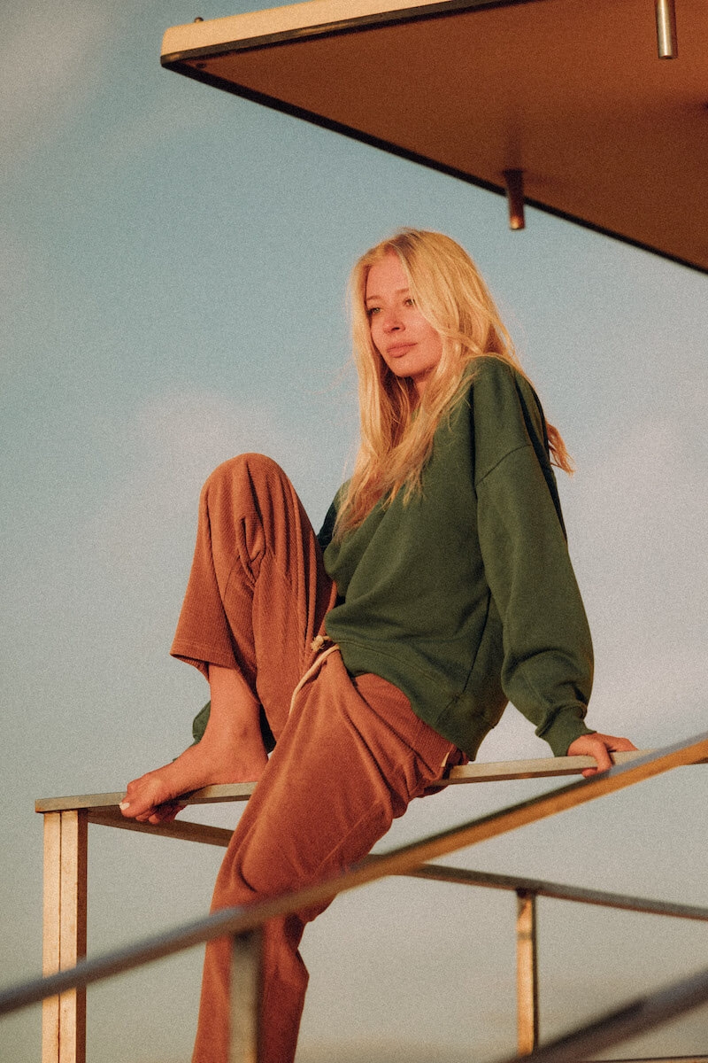 Classy Sweat - Green Queen