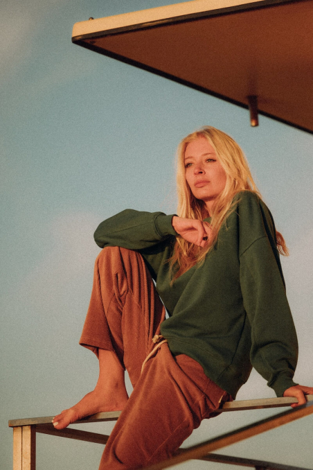 Classy Sweat - Green Queen Classy Sweat - Green Queen