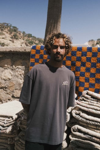 Todo Bien Amigo Tee - Stone...