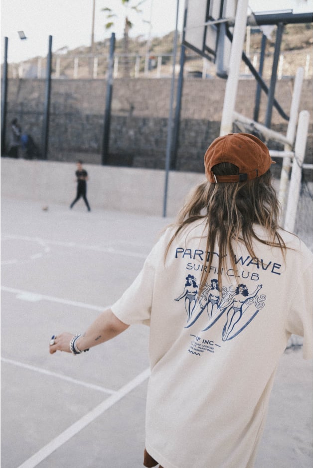 Party Wave Club Tee - Super Natural Party Wave Club Tee - Super Natural