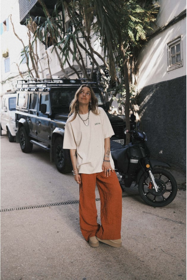 Spodnie damskie. 2025  | Textured Loose Pants - Terra | Surf Inc.