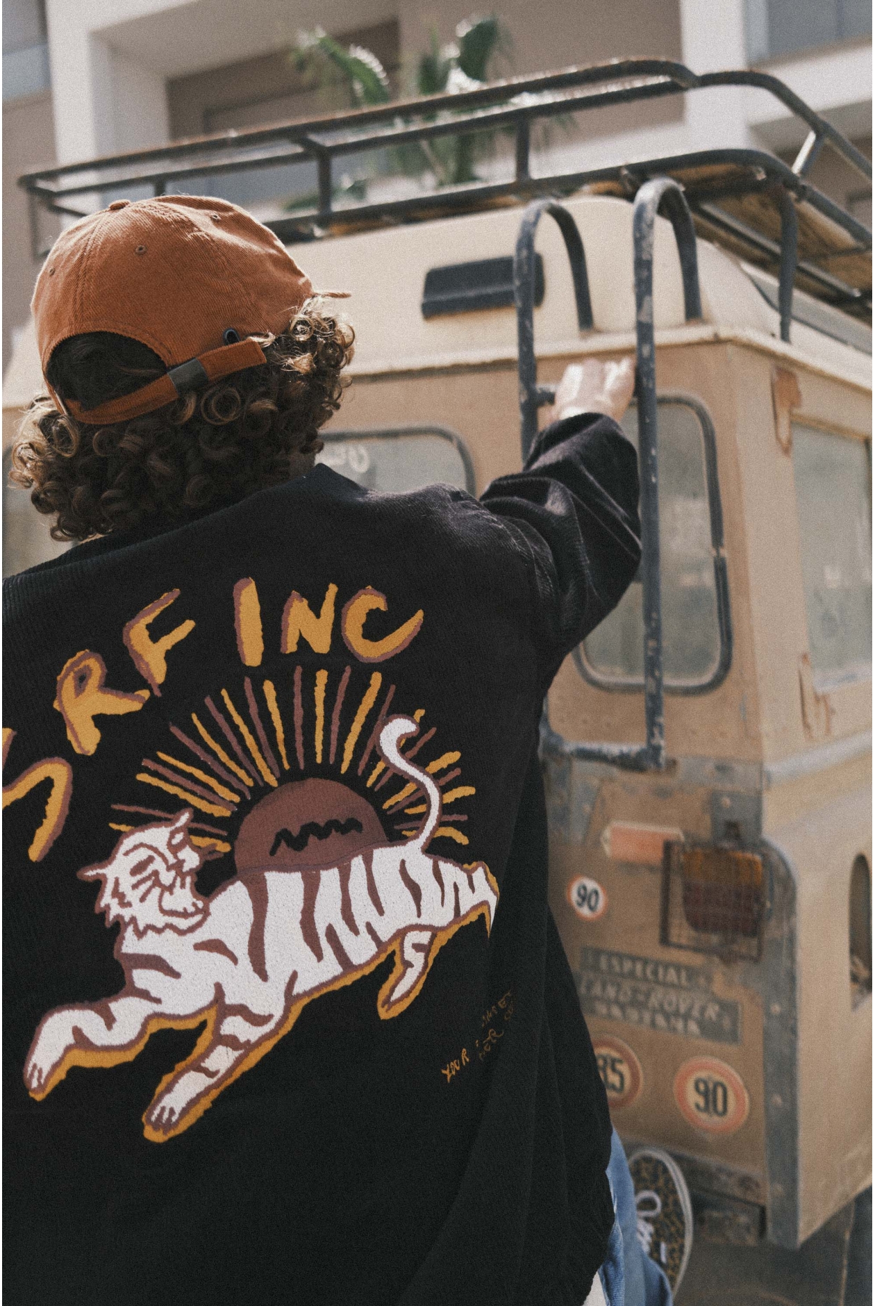 Sunset Dealer Cord Jacket - Space Black | Surf Sunset Dealer Cord Jacket - Space Black | Surf