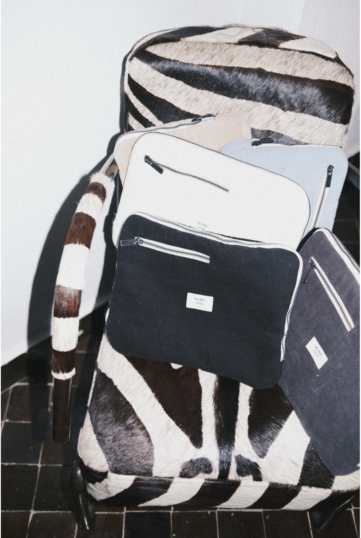 Surf Cord Case - Space Black