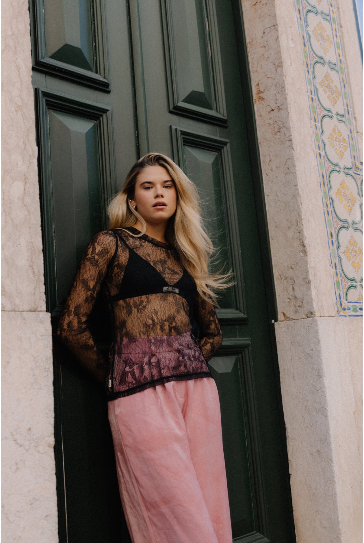 Lace Breaker Longsleeve - Space Black Lace Breaker Longsleeve - Space Black