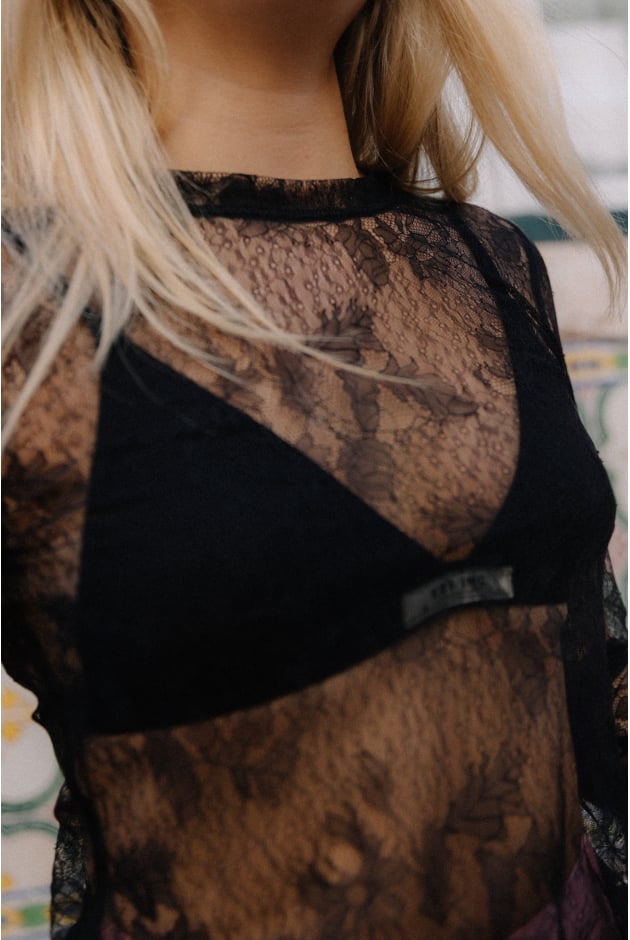 Lace Breaker Longsleeve - Space Black Lace Breaker Longsleeve - Space Black