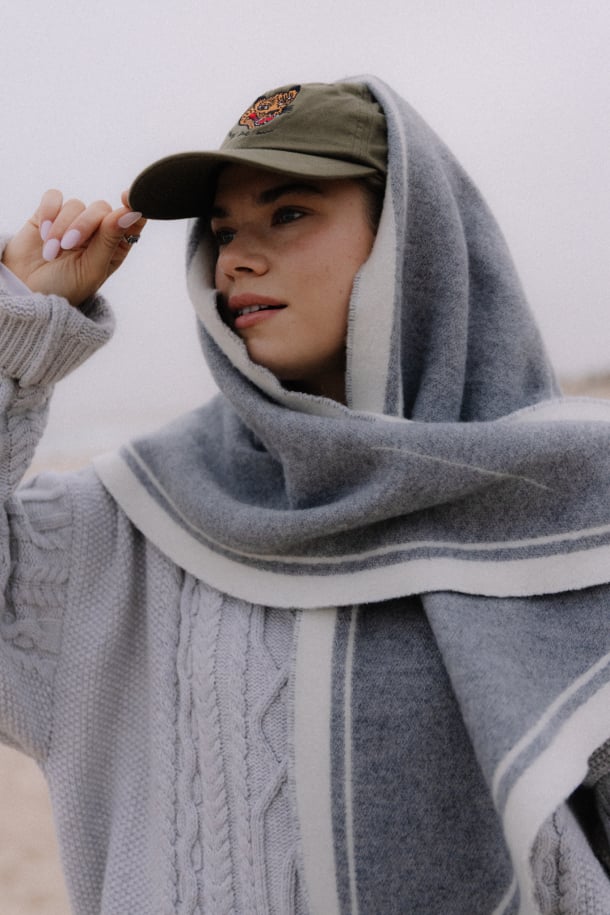 Nowości  | Surf Triangle Scarf - Light Grey | Surf Inc.