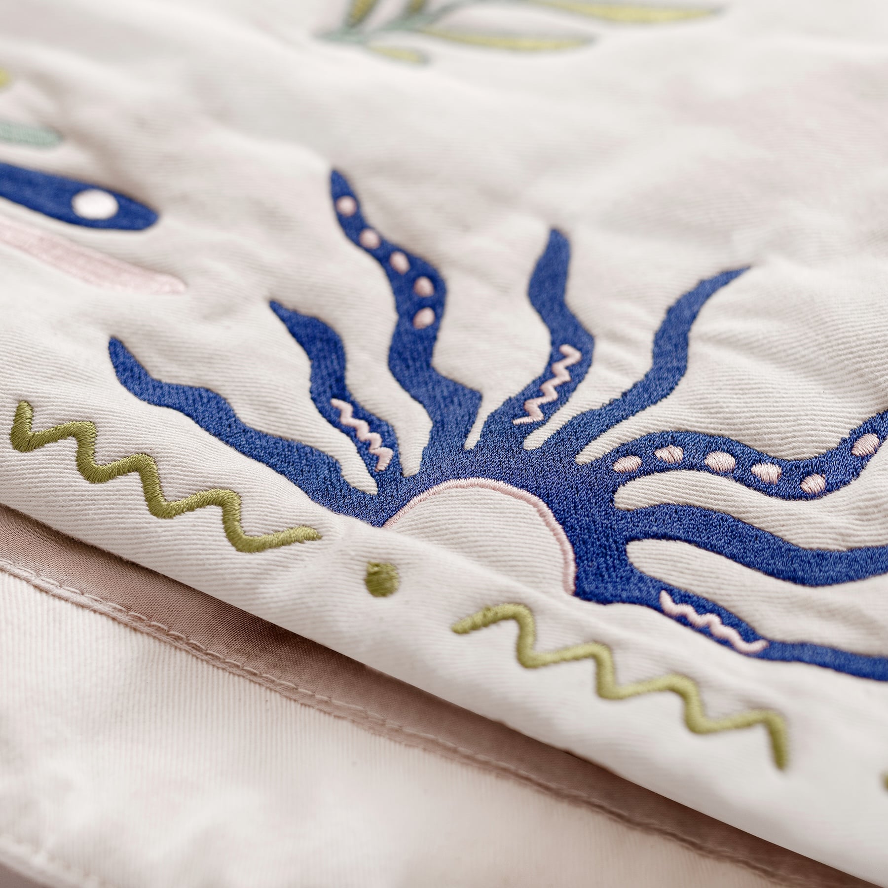 Wildflower Vest - Super Natural