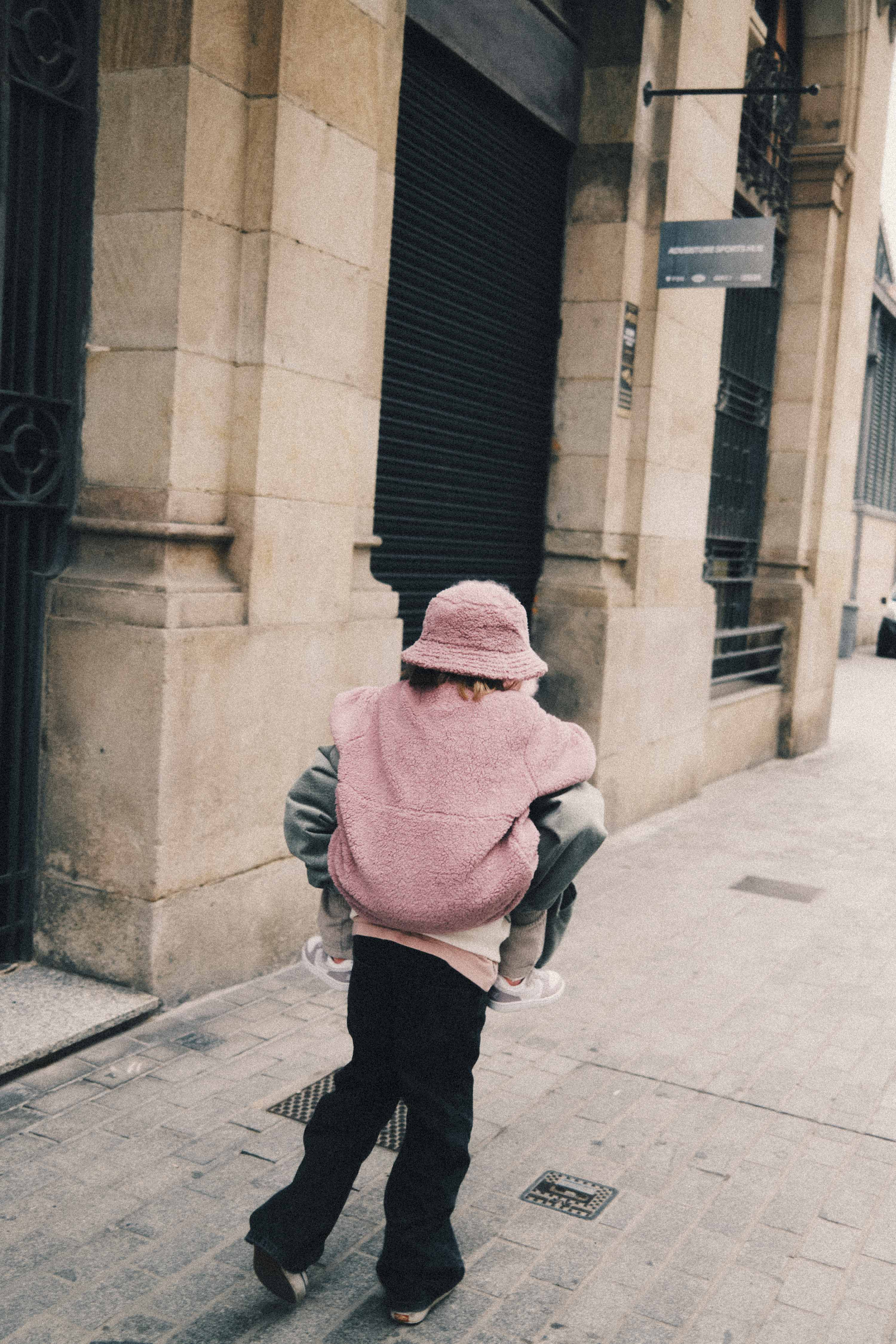 Sherpa Kids Bucket - Berry Ice Cream