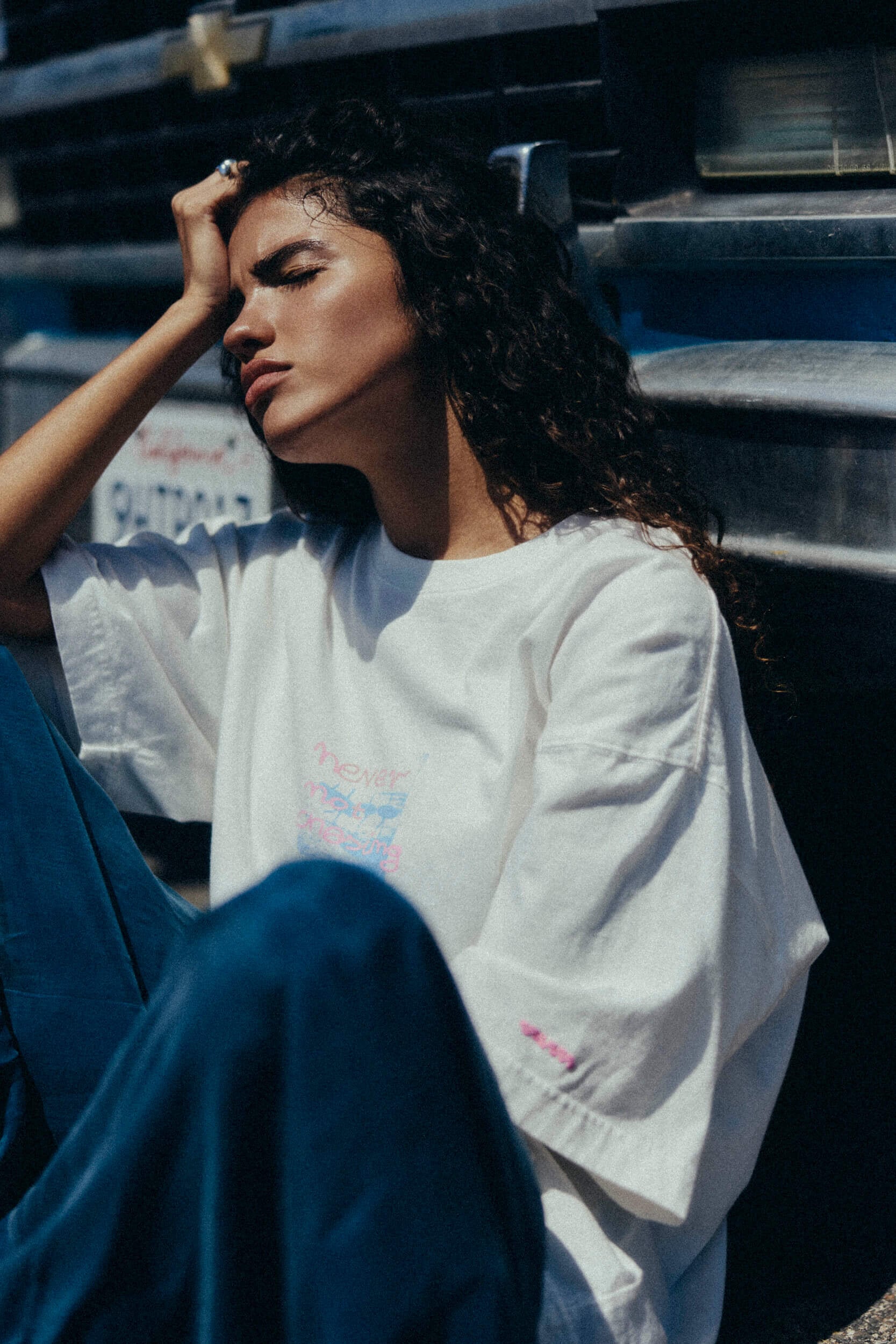 Chasing Tee - Vintage White