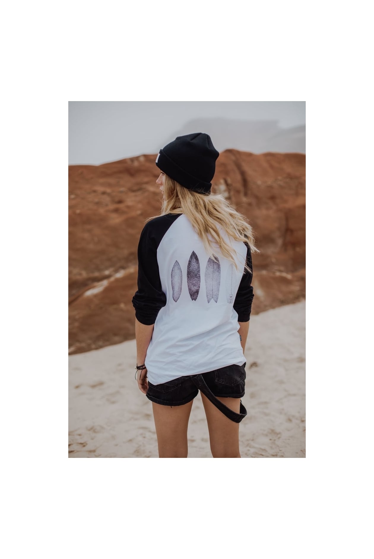 Boards LS - Black & White Boards LS - Black & White