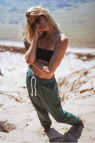 Cozy Joggers - Green Queen