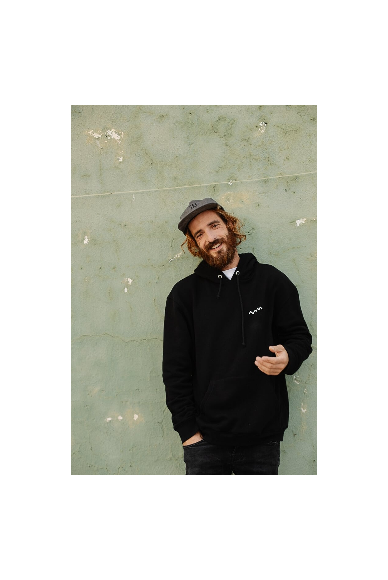 Runs Hoodie - Space Black