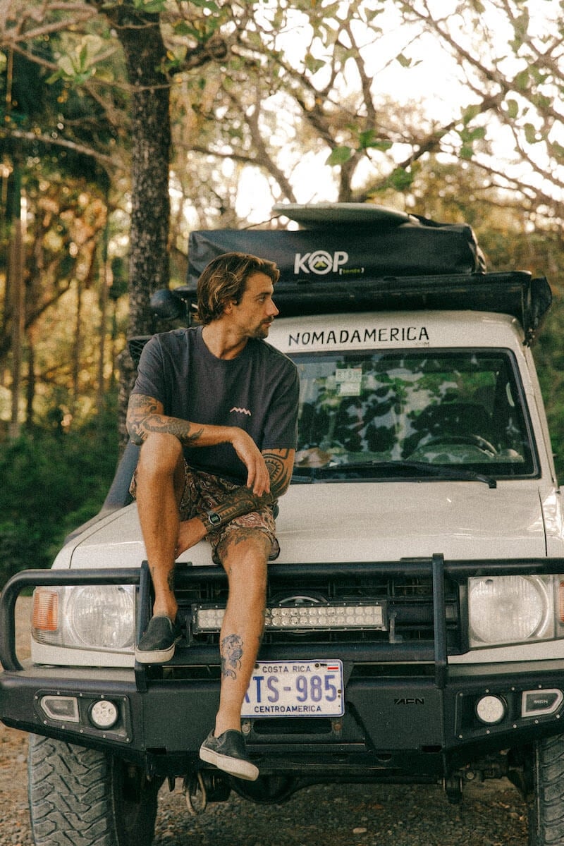 Flamingo Tee - Stone Grey