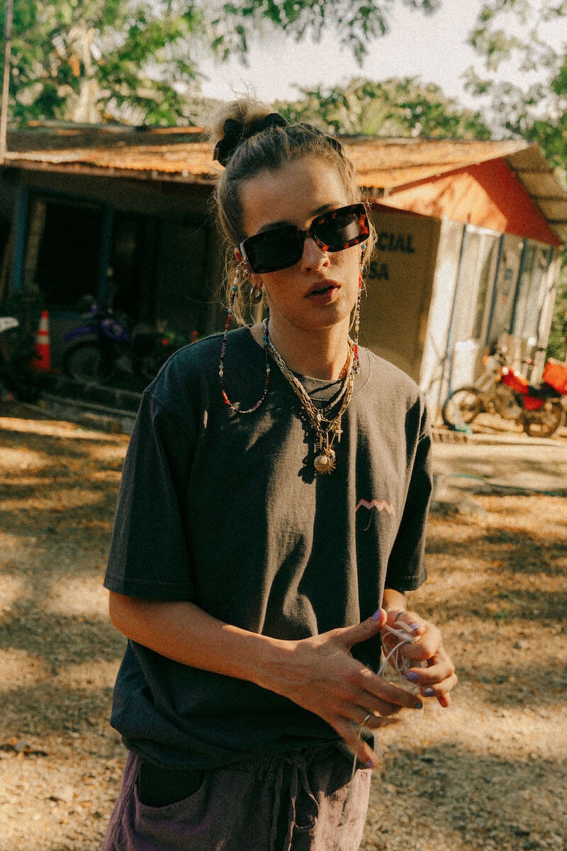 Flamingo Tee - Stone Grey