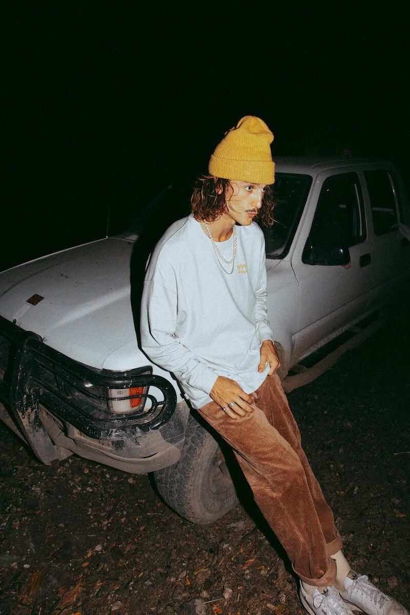 Sea Lions LS - Dirty White