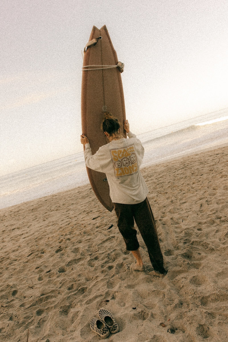 Sea Lions LS - Dirty White