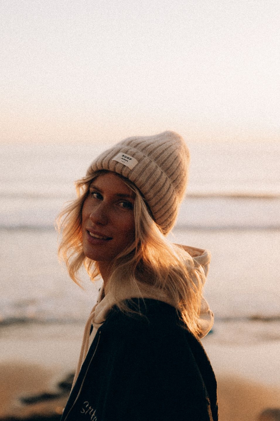 Rib Fluffy Beanie - Cookie