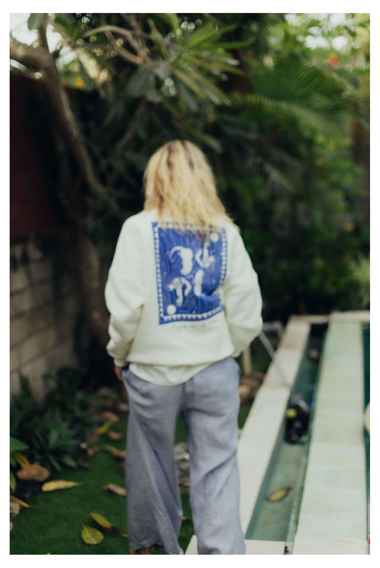 Aqua Sweat - Vintage White