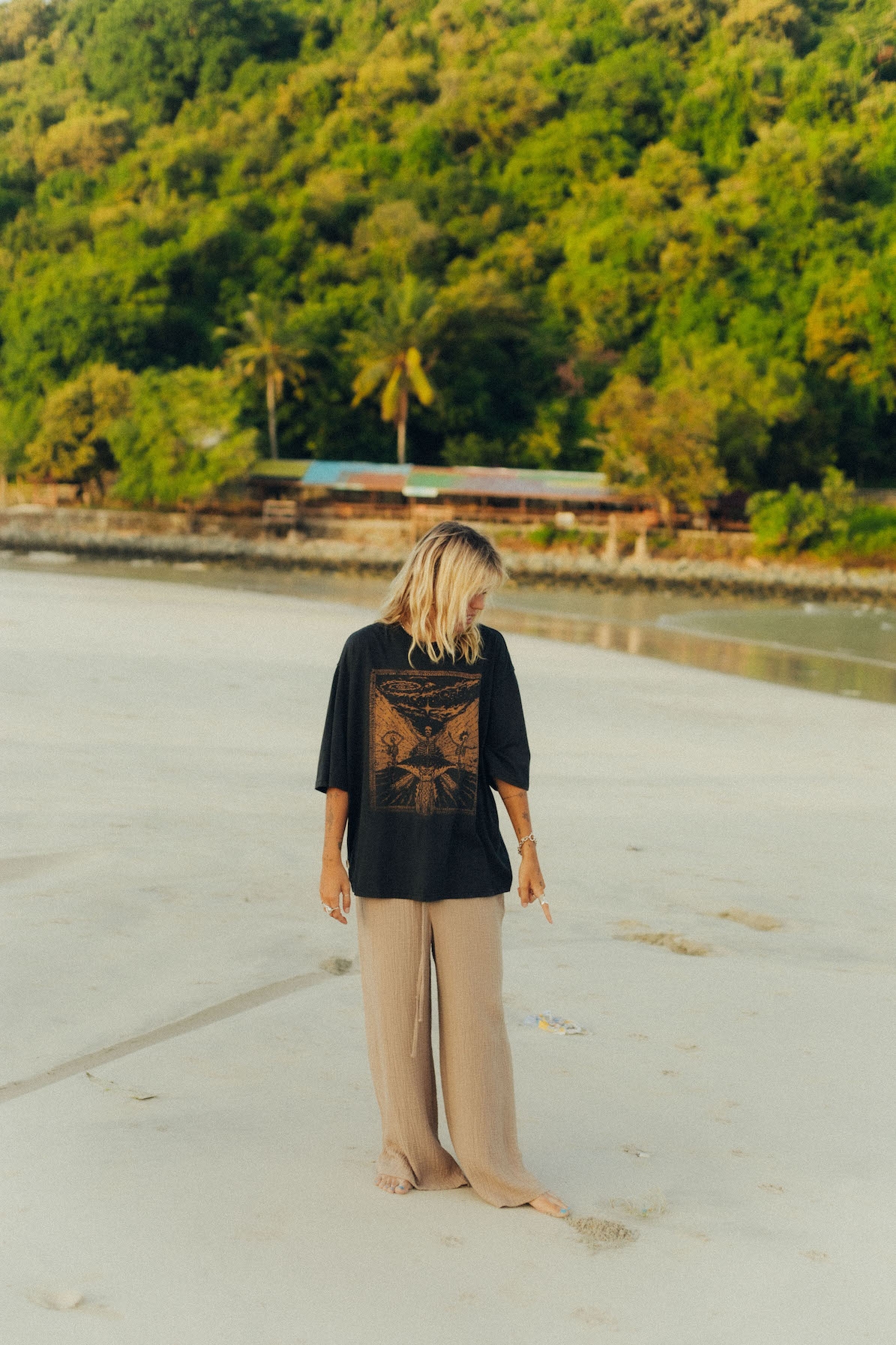 Danse Macabre Box Tee - Acid Black