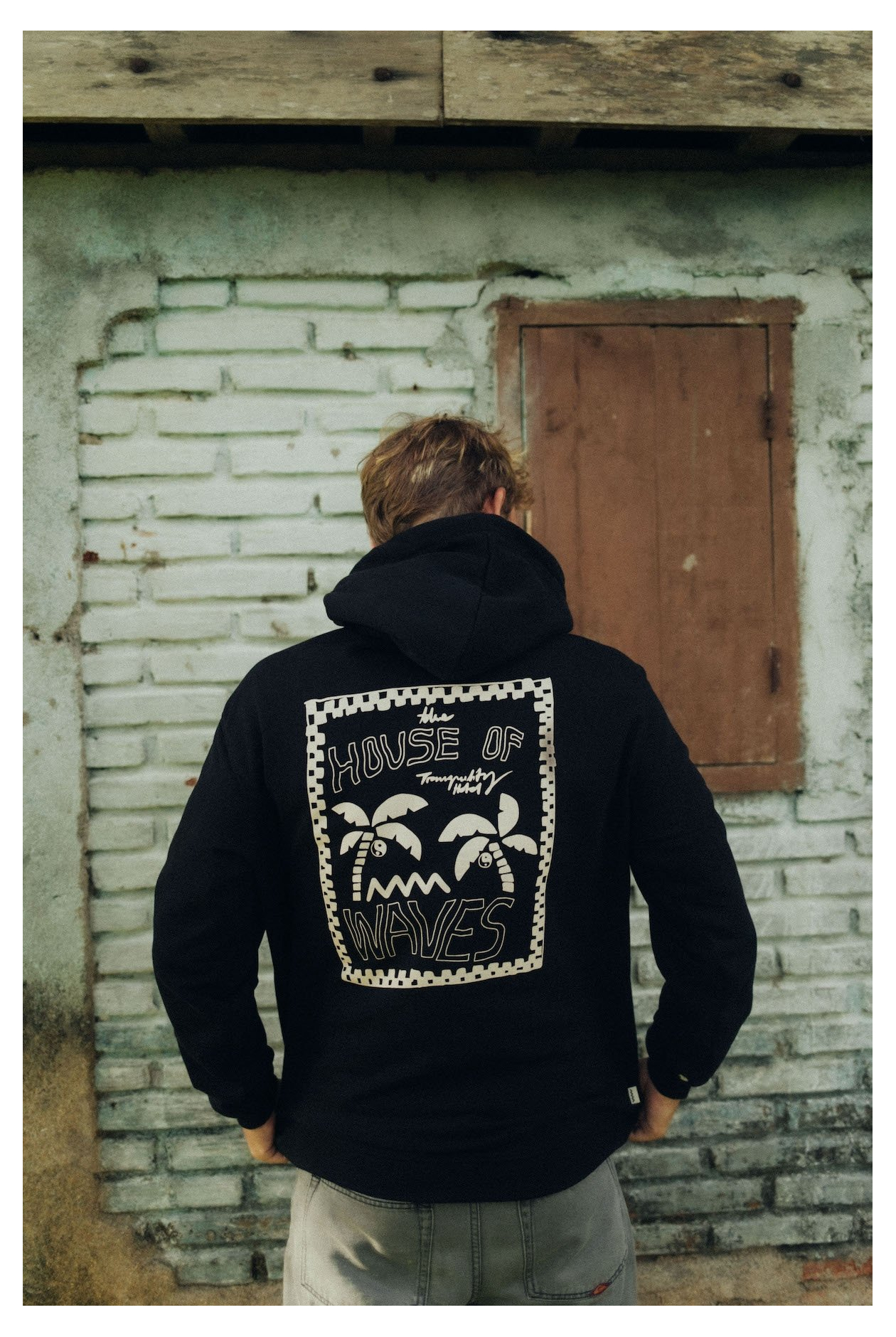 House Of Waves Hoodie - Space Black House Of Waves Hoodie - Space Black