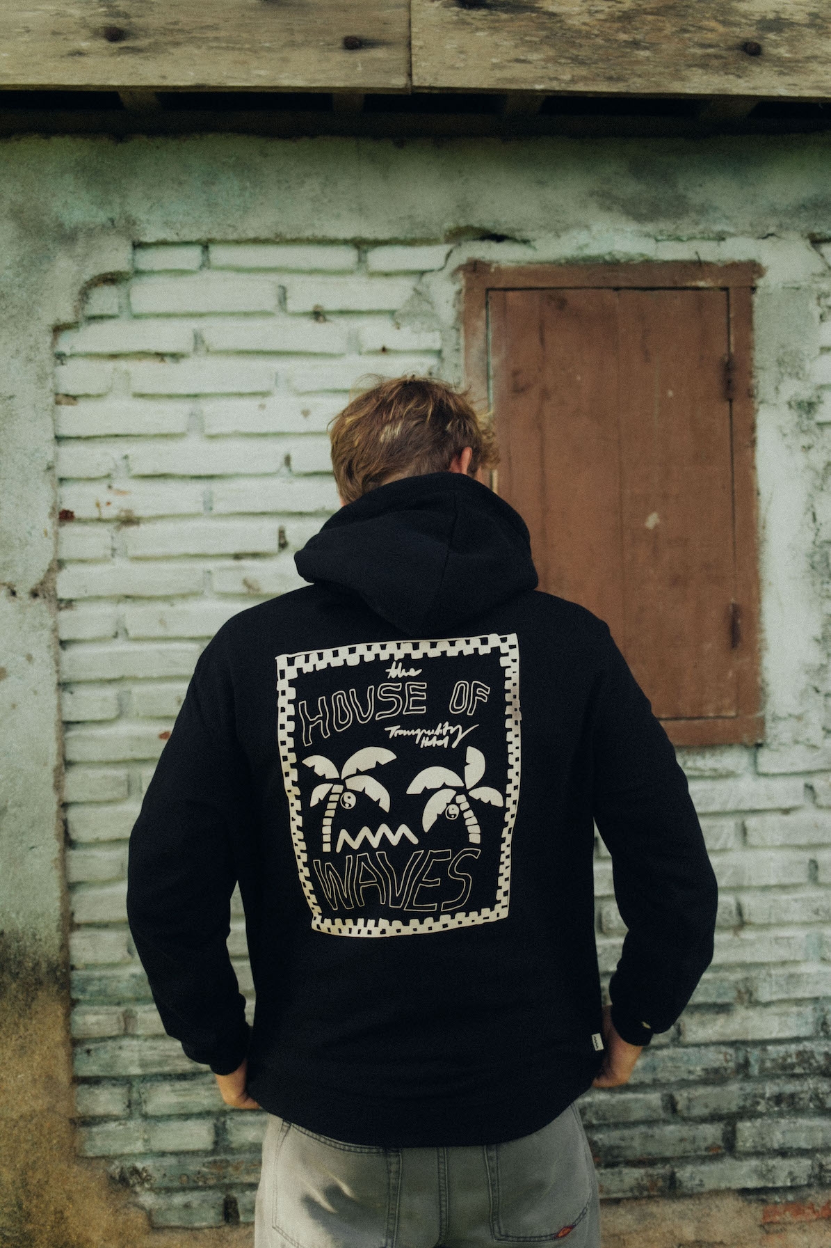 House Of Waves Hoodie - Space Black House Of Waves Hoodie - Space Black