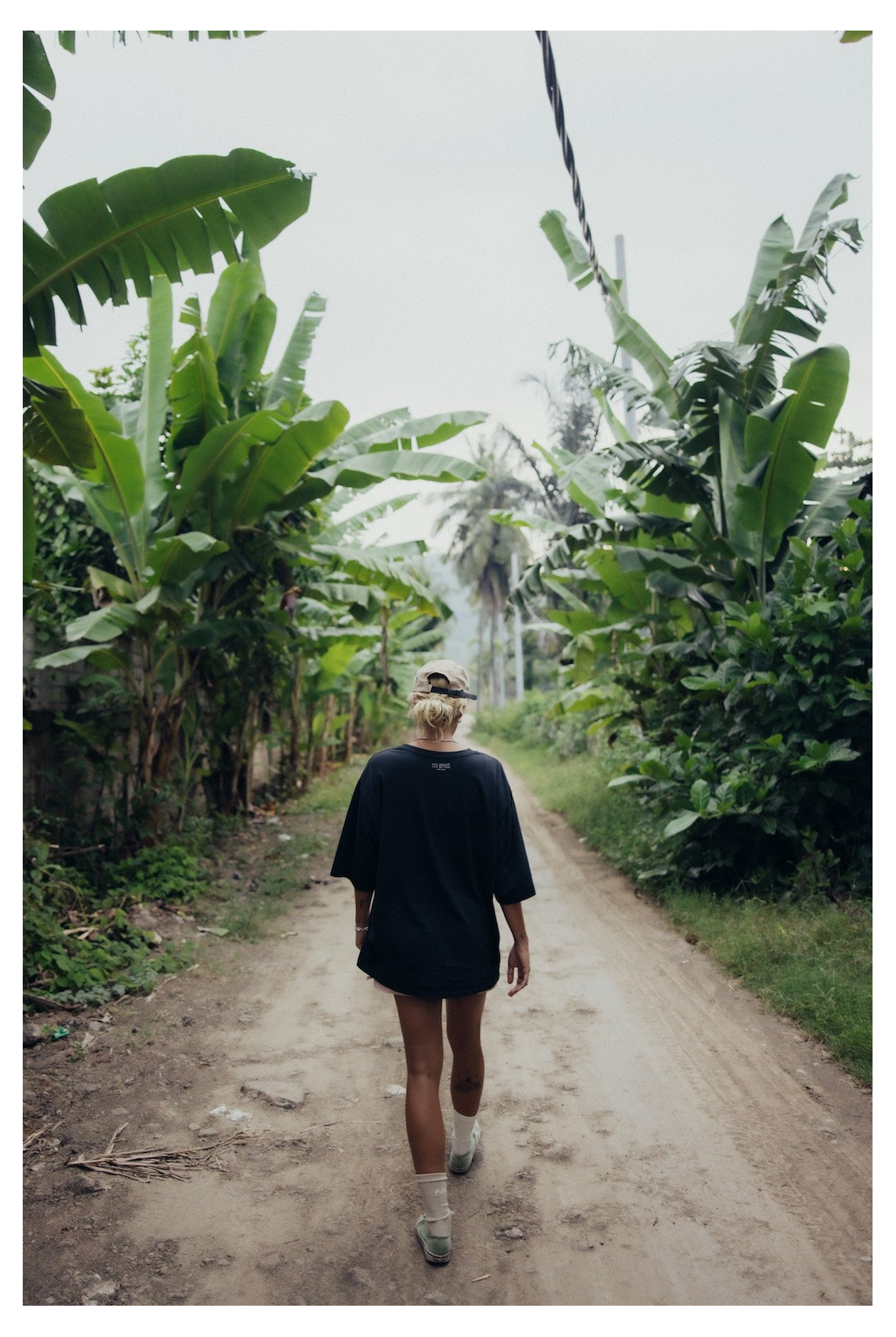 The Suner Tee - Acid Black | Surf Inc. The Suner Tee - Acid Black | Surf Inc.