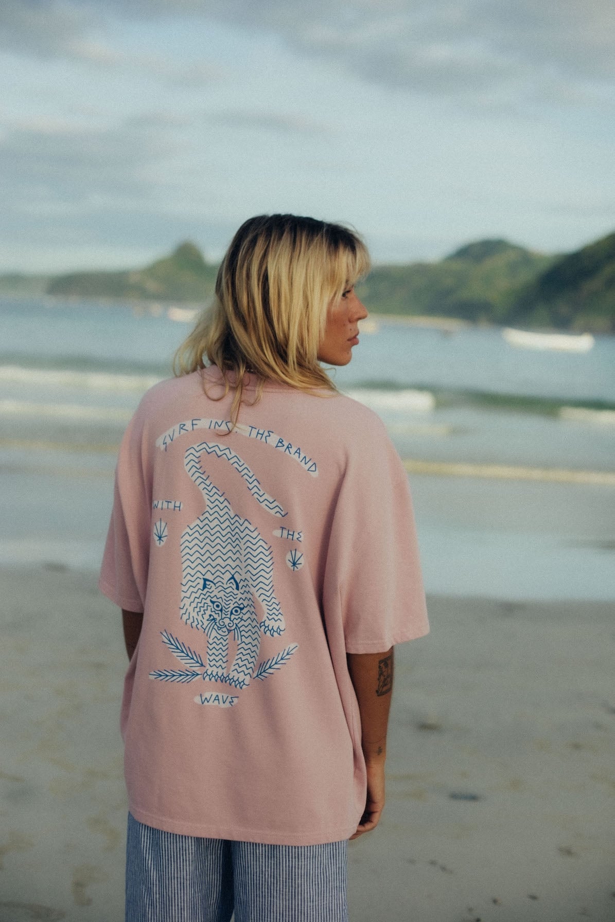 Wave Tiger Tee - Pink Kush