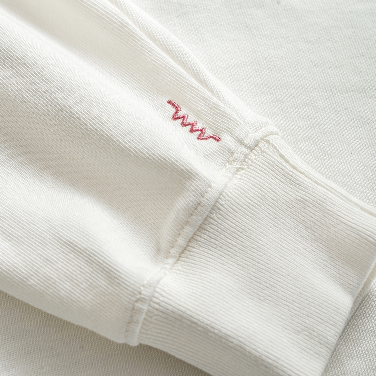 Space Quiver LS - Vintage White