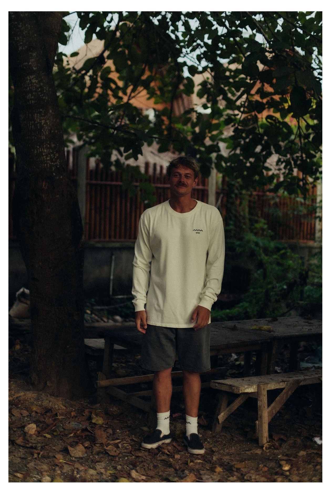 Portal LS - Vintage White | Surf Inc. Portal LS - Vintage White | Surf Inc.