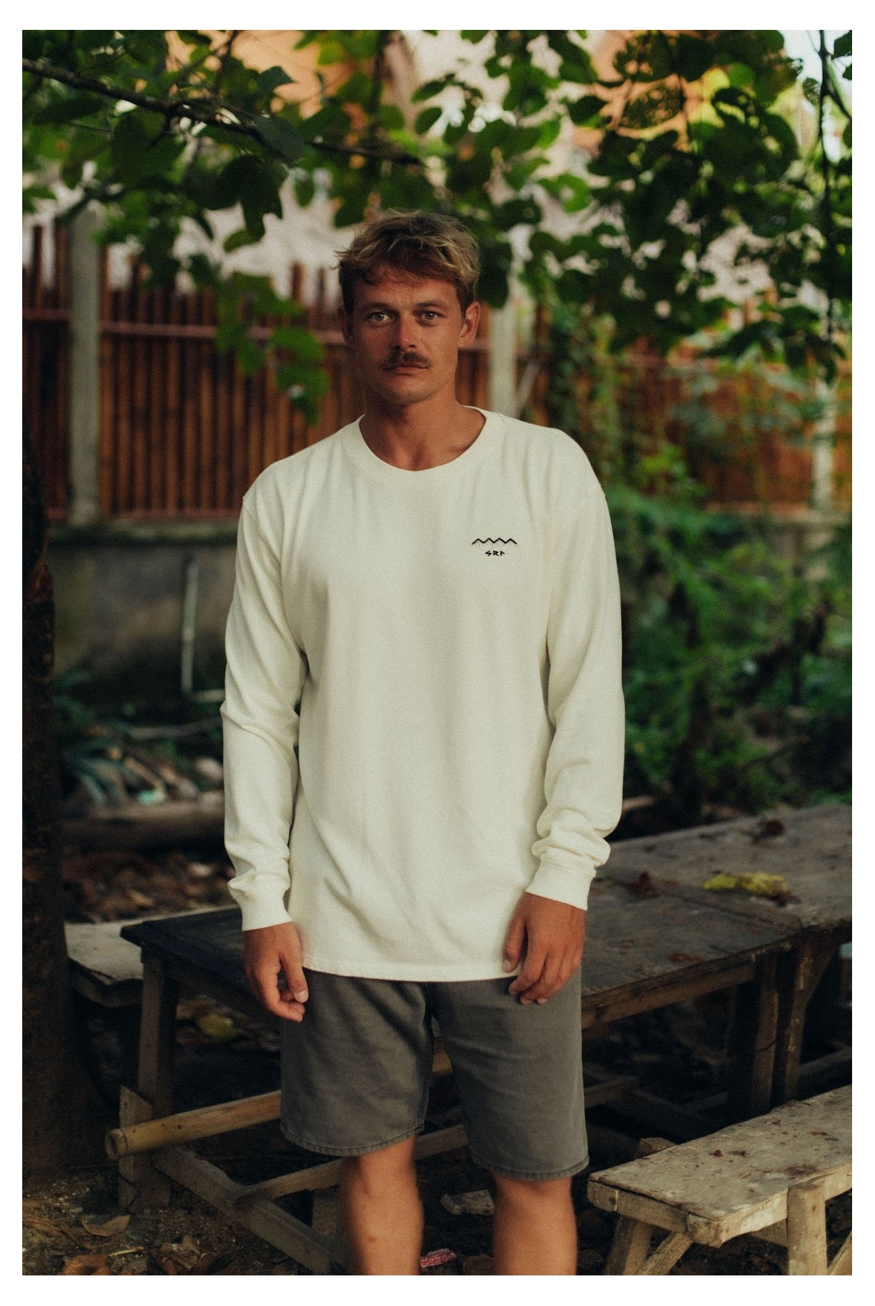 Portal LS - Vintage White | Surf Inc. Portal LS - Vintage White | Surf Inc.