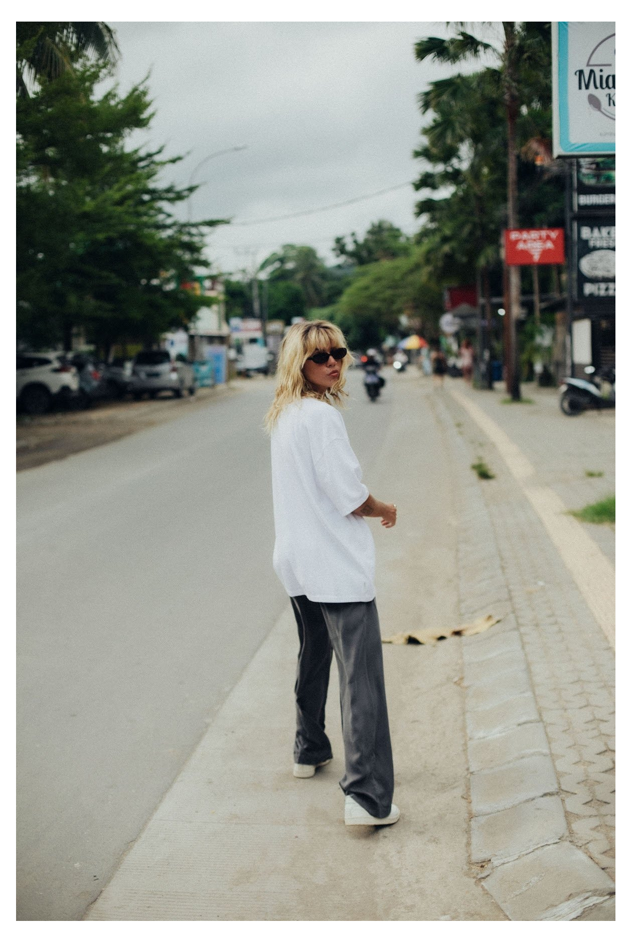 Logo Tee - Paper White | Surf Inc.