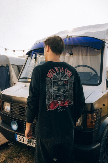 De'La Chill LS - Acid Black De'La Chill LS - Acid Black