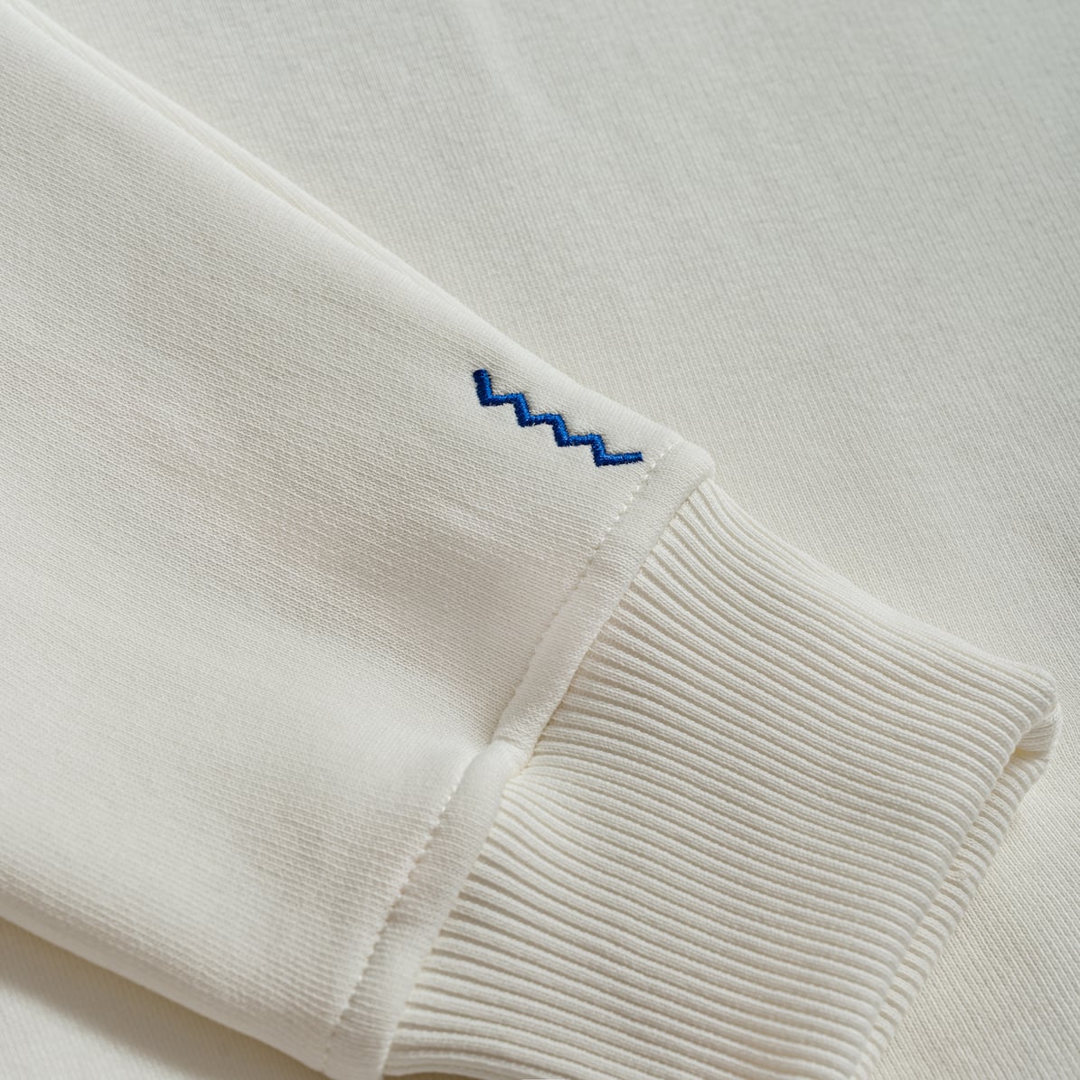 Aqua Sweat - Vintage White