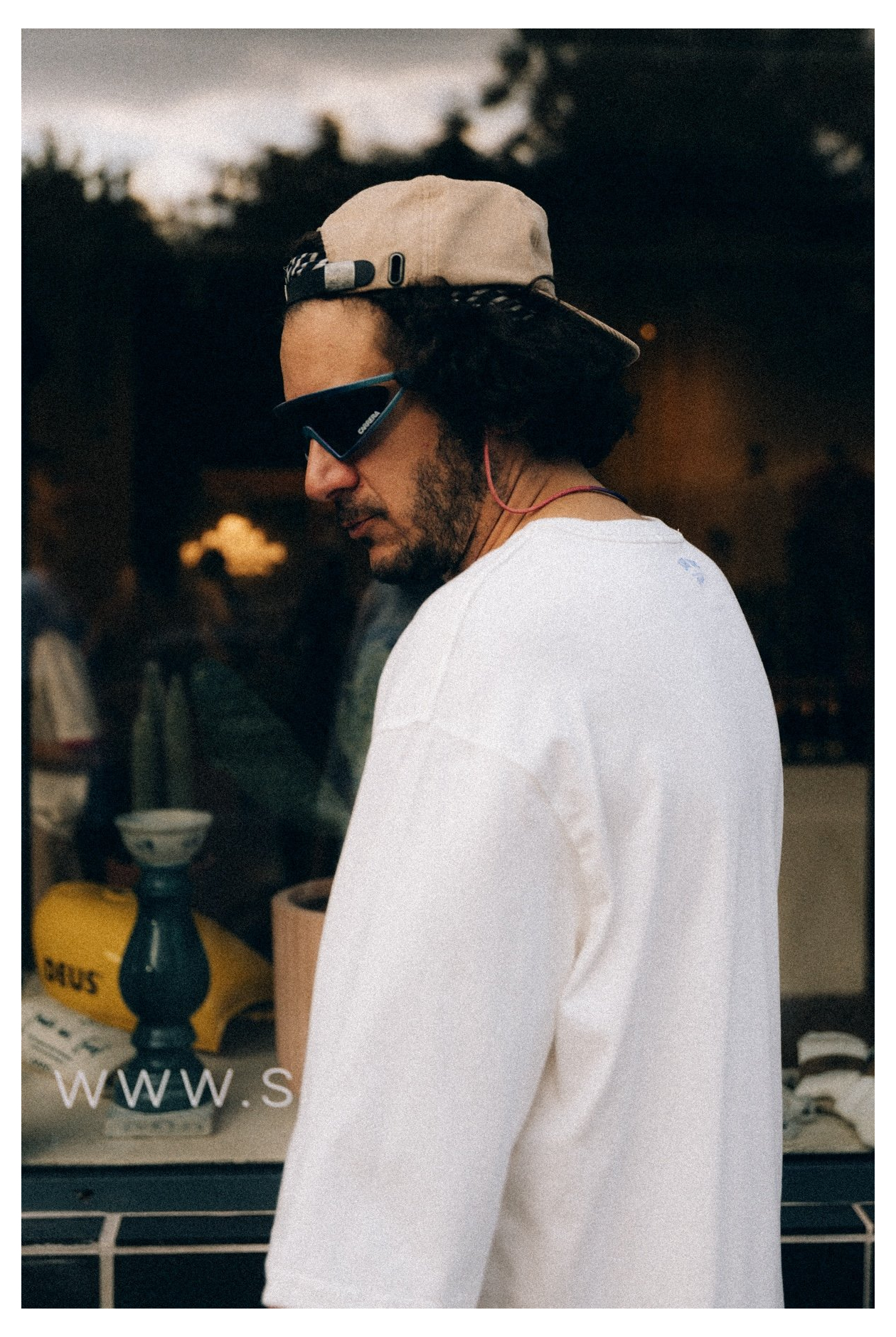 House Of Mermaids Box Tee - Vintage White