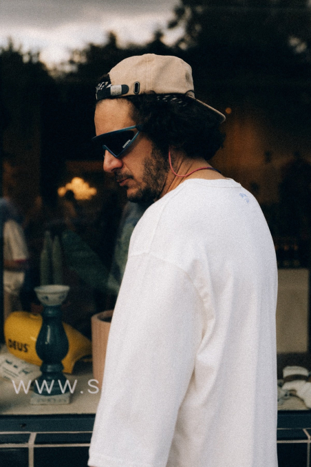 House Of Mermaids Box Tee - Vintage White House Of Mermaids Box Tee - Vintage White