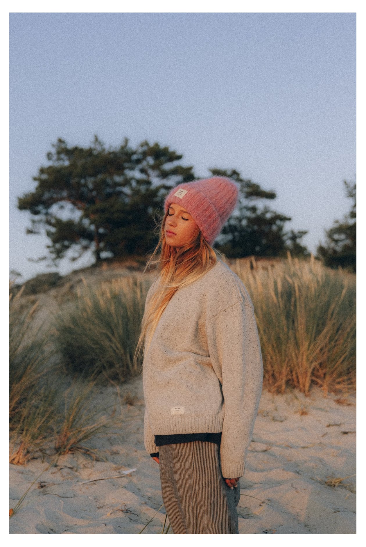 Beach Bum Sweater - Light Grey