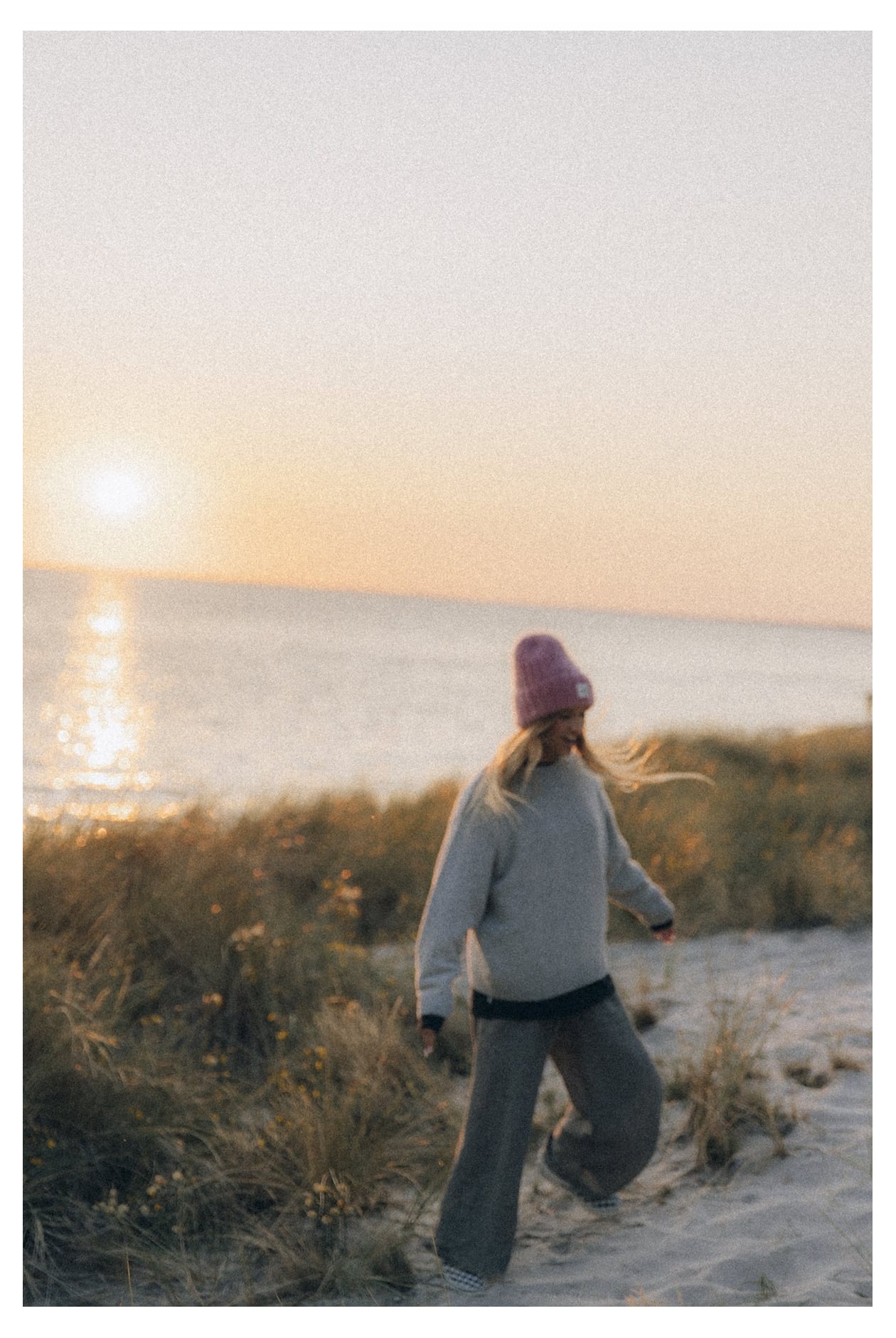 Beach Bum Sweater - Light Grey