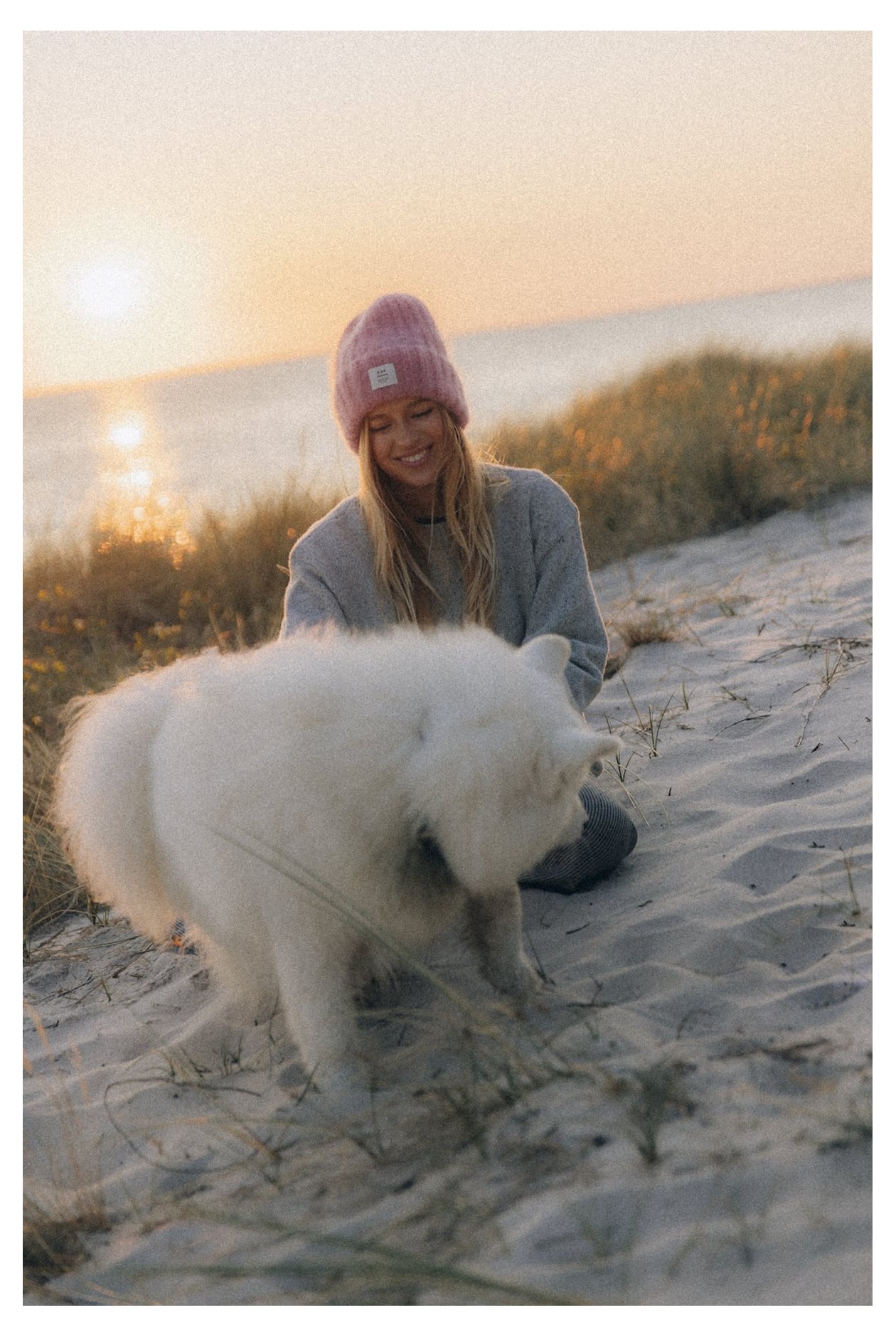 Beach Bum Sweater - Light Grey