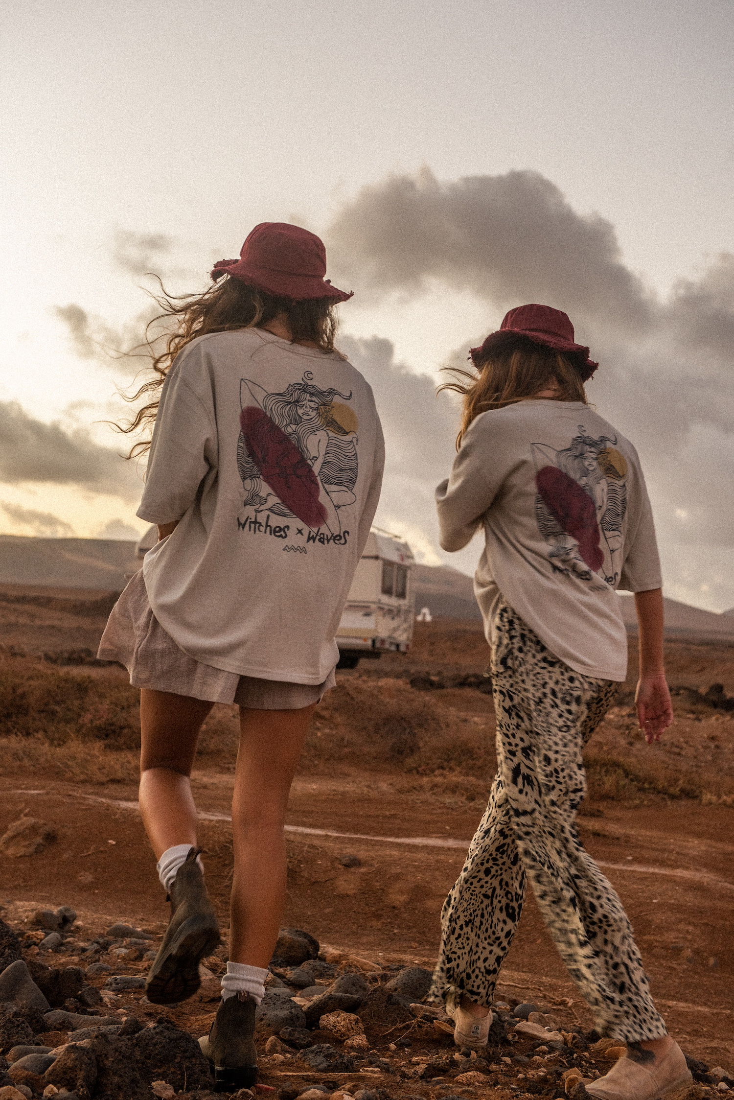 WITCHES x WAVES Tee - Dirty White