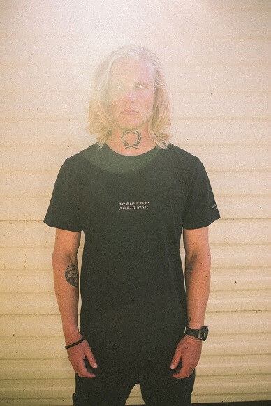 No Bad Waves Tee Black